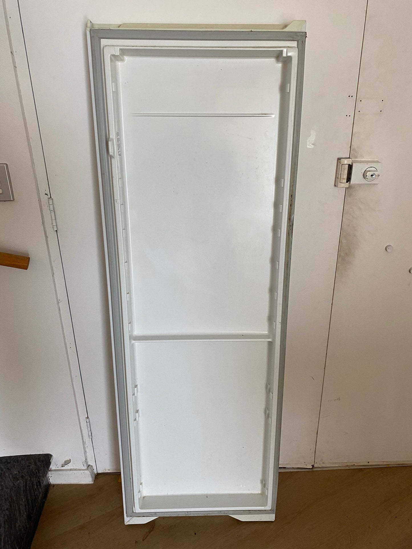 1458610 1457712 Westinghouse white FRIDGE COMPARTMENT FC FIP outer door panel foam assembly FITS WSE6970WE WSE6970WF WSE7000WE WSE7000WF