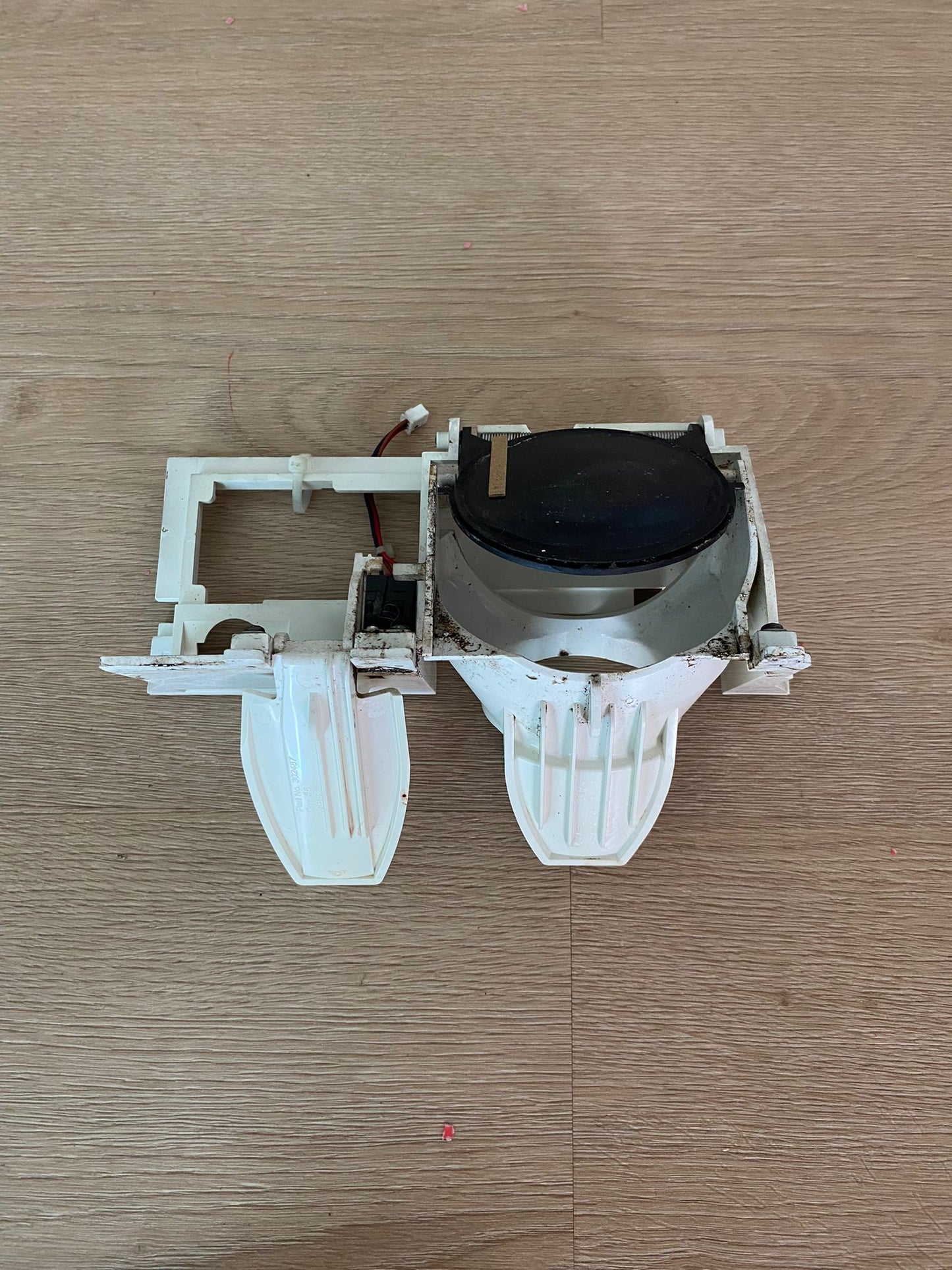 1456113 240558949 Westinghouse fridge freezer white I&W ice water dispenser paddle assembly WSE6070 WSE6970