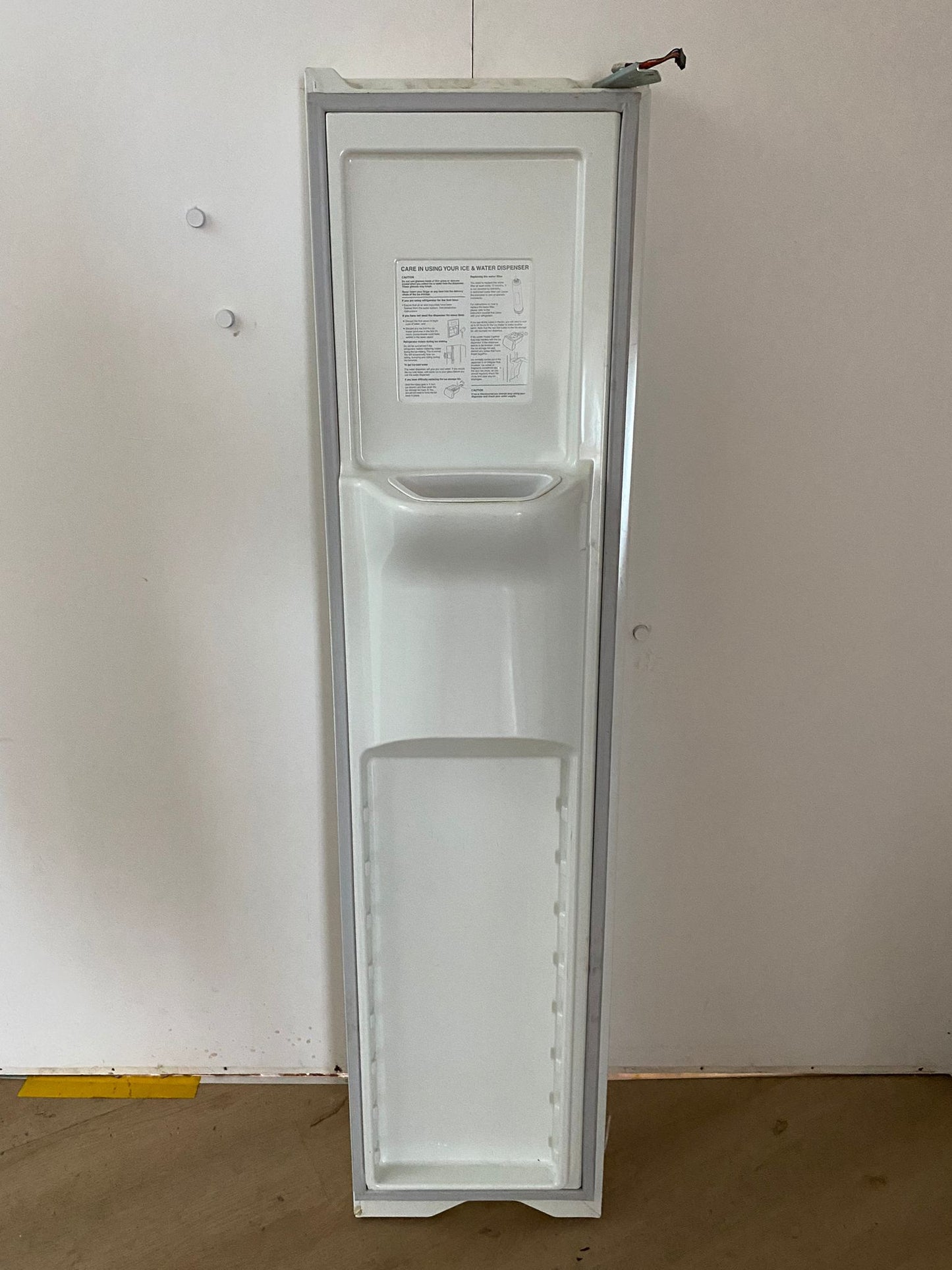 1451374 Westinghouse white fridge FZR FREEZER DOOR outer panel FIP foam assembly WSE6070 WSE6970