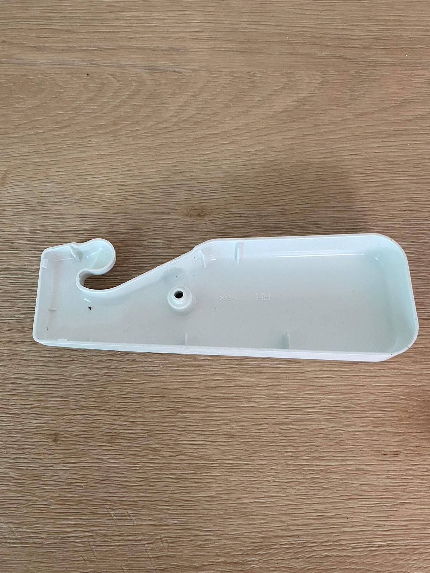 1457661 1446001 Westinghouse fridge freezer white RHS right hand side hinge cover WSE6070 WSE6100 WSE6970 WSE7000