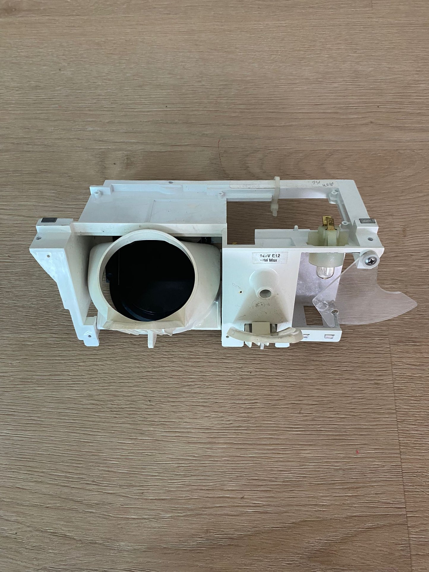 1443906 Westinghouse fridge freezer white I&W ice water dispenser paddle assembly WSE6070