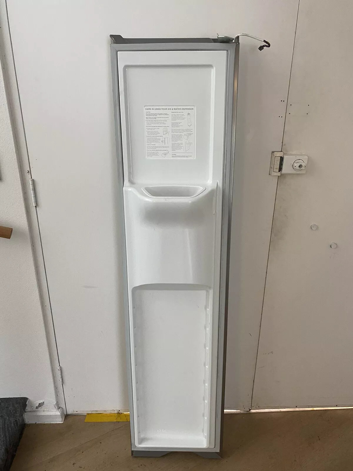 1451372 Westinghouse stainless steel fridge FZR FREEZER DOOR outer panel FIP foam assembly WSE6070SB