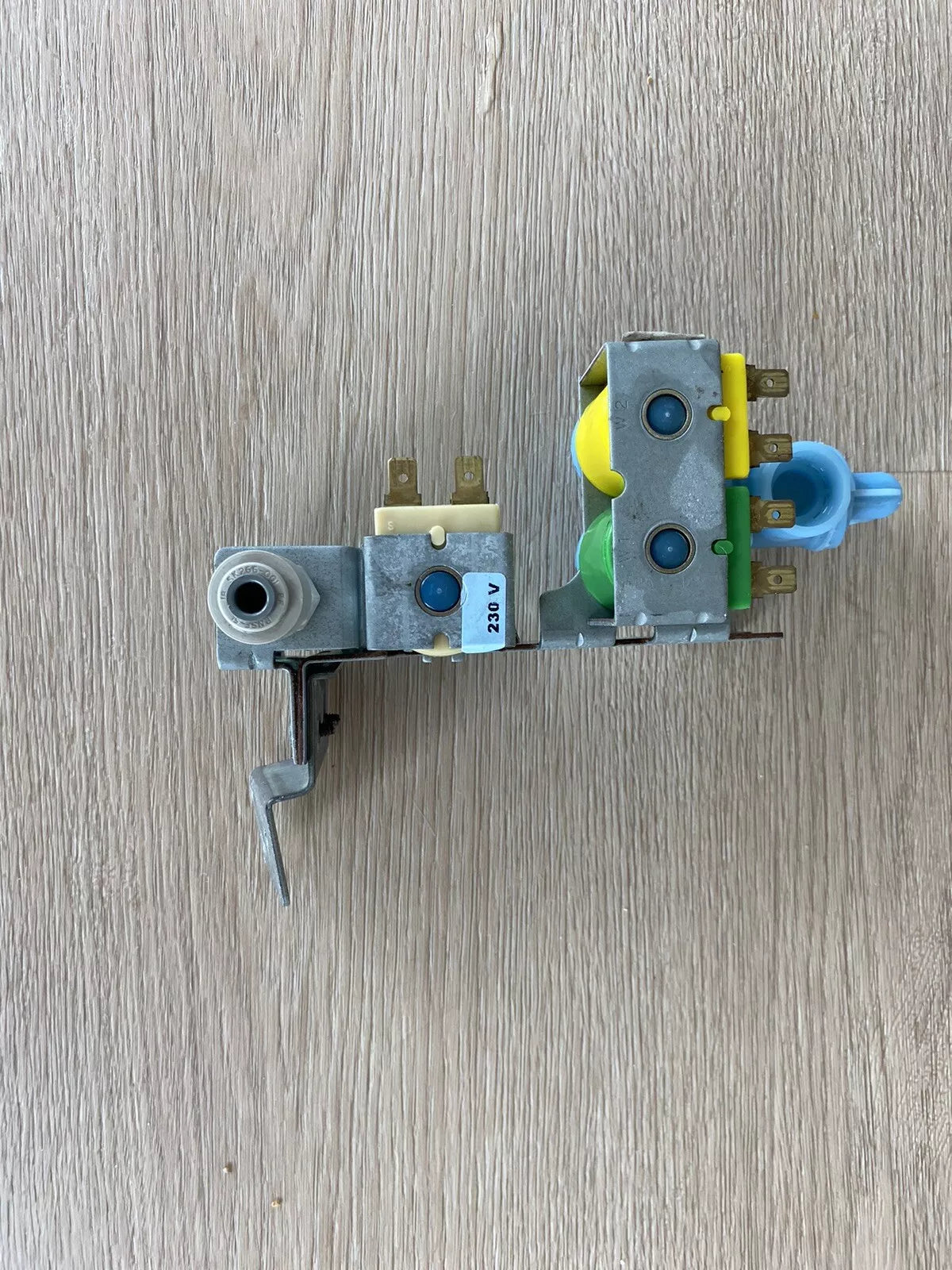 1448731 5029192805 Westinghouse Electrolux fridge freezer solenoid triple water valve FITS WSE6070 WSE6970