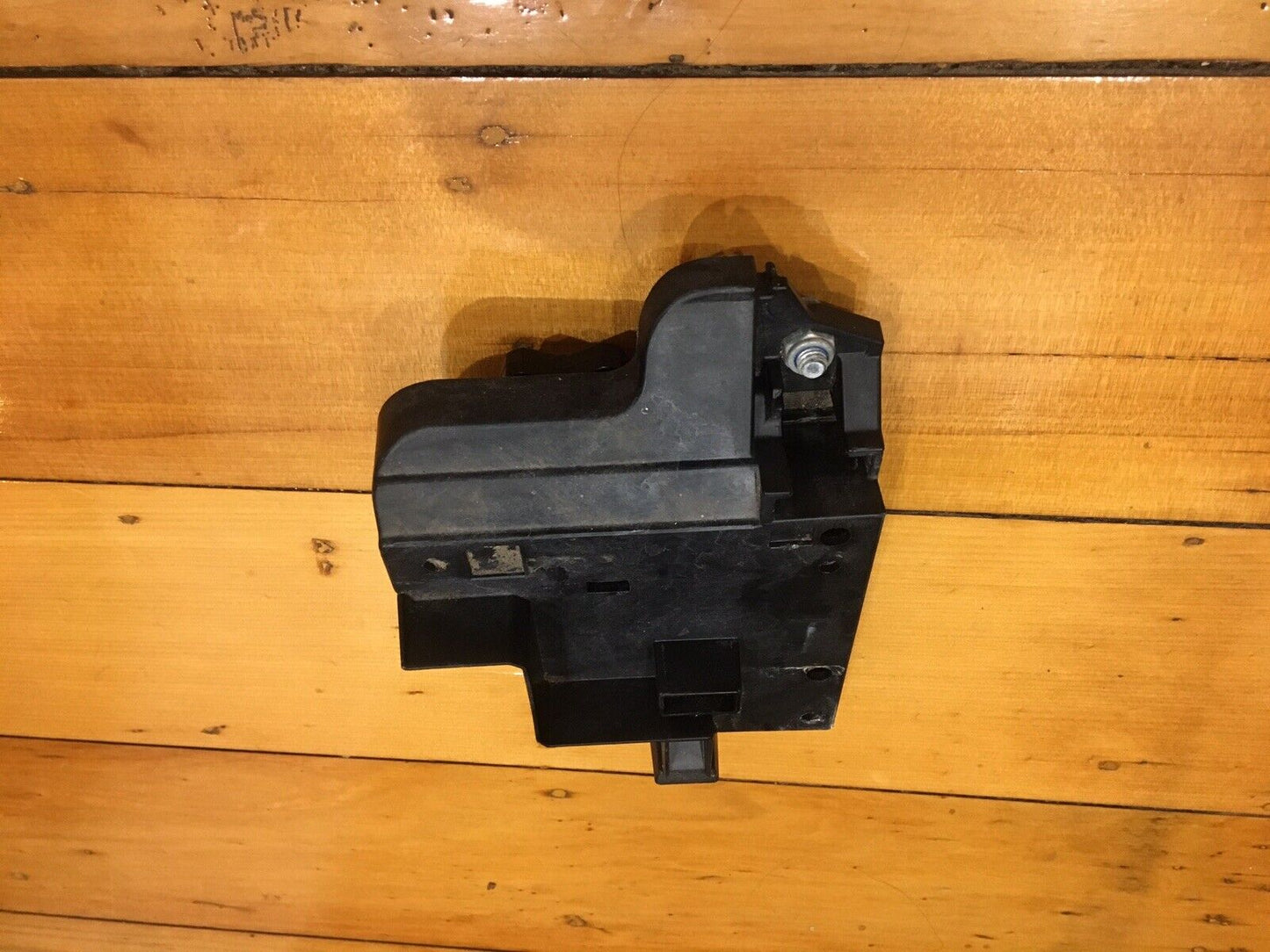 1458178 1447542 Westinghouse fridge freezer left hand side LHS lower hinge block FITS ALL WSE6070 WSE6100 WSE6970 WSE7000